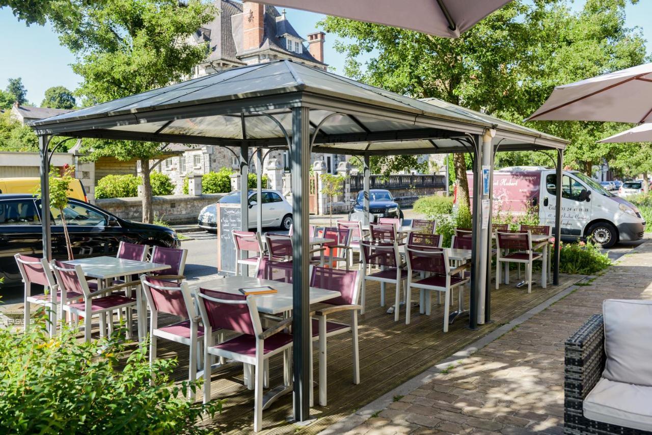 Hotel Logis Le Saint Hubert Haybes Exteriér fotografie