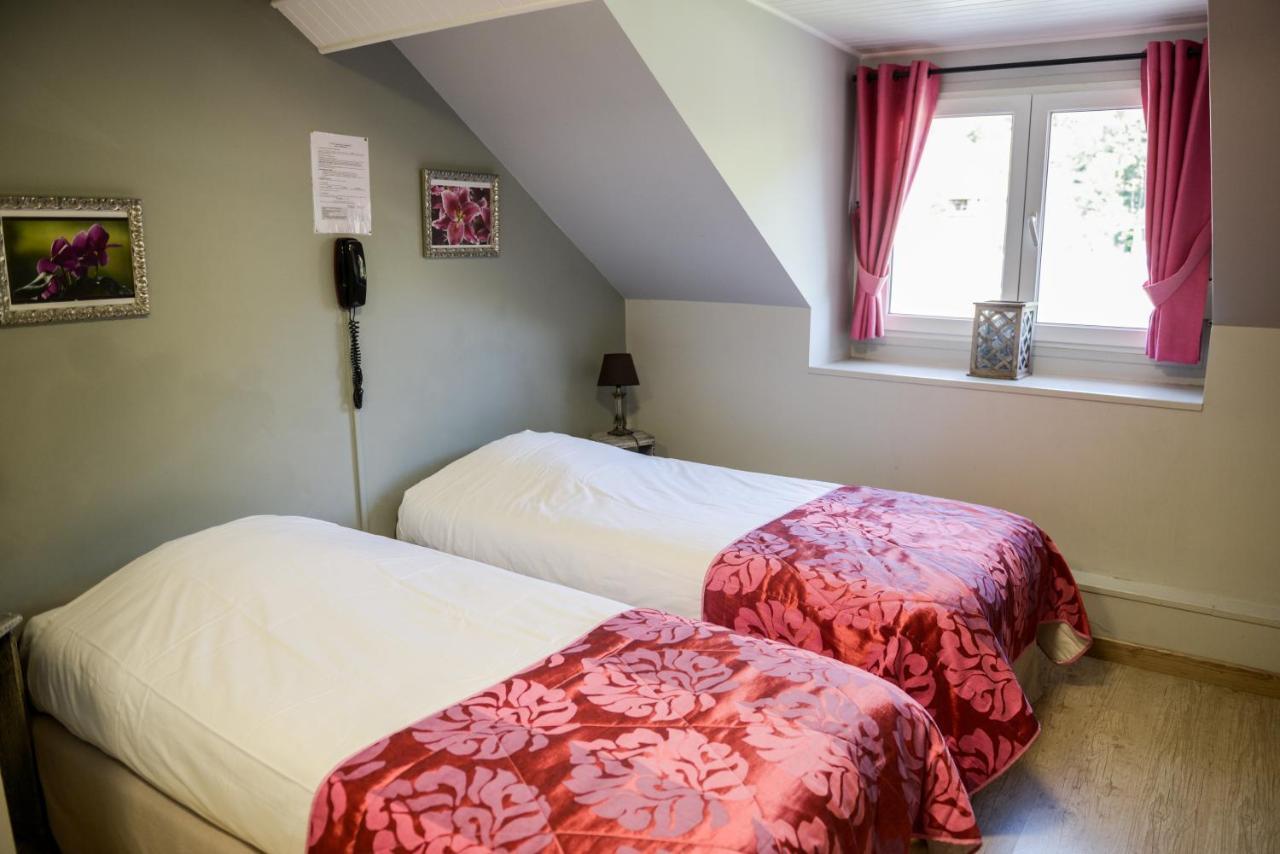 Hotel Logis Le Saint Hubert Haybes Exteriér fotografie
