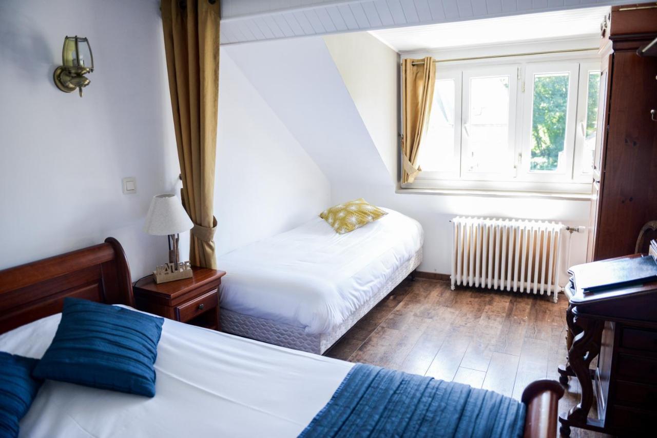 Hotel Logis Le Saint Hubert Haybes Exteriér fotografie