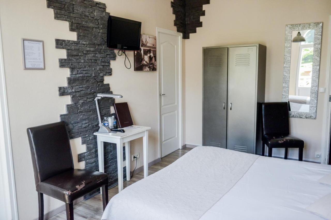 Hotel Logis Le Saint Hubert Haybes Exteriér fotografie